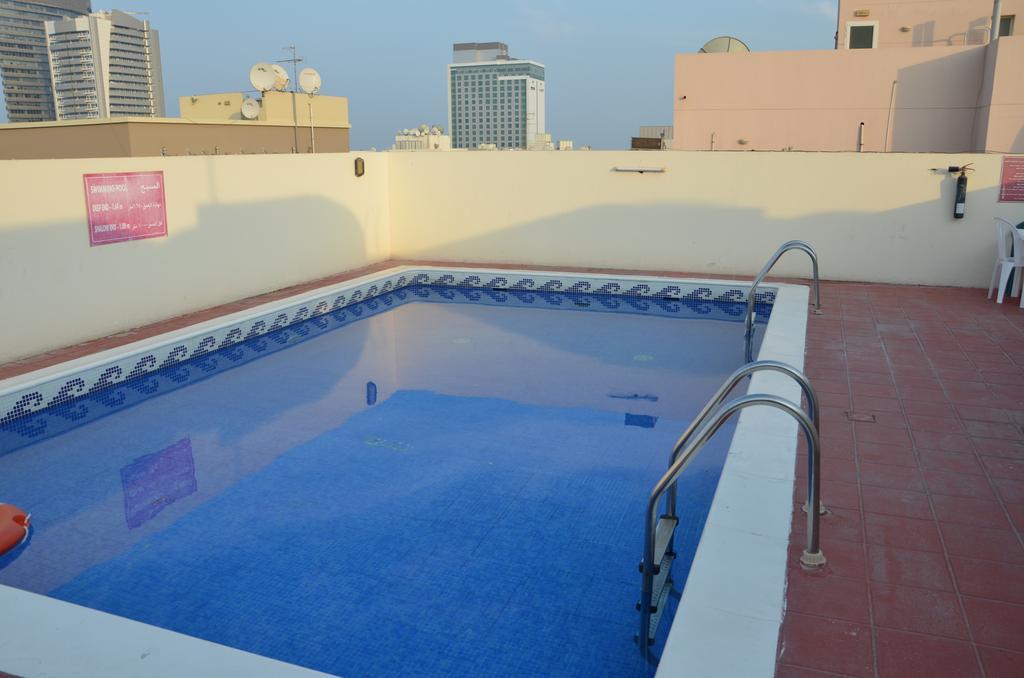 דובאי Premiere Hotel Apartments מראה חיצוני תמונה