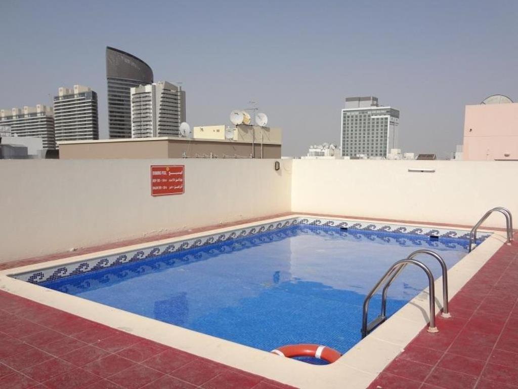 דובאי Premiere Hotel Apartments מראה חיצוני תמונה